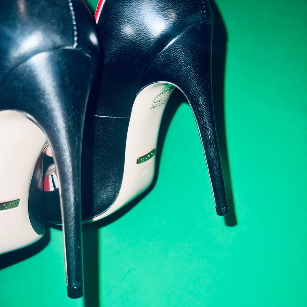 📍NEW Gucci Yoko KingSnake Leather Pumps - Picture 6 of 7